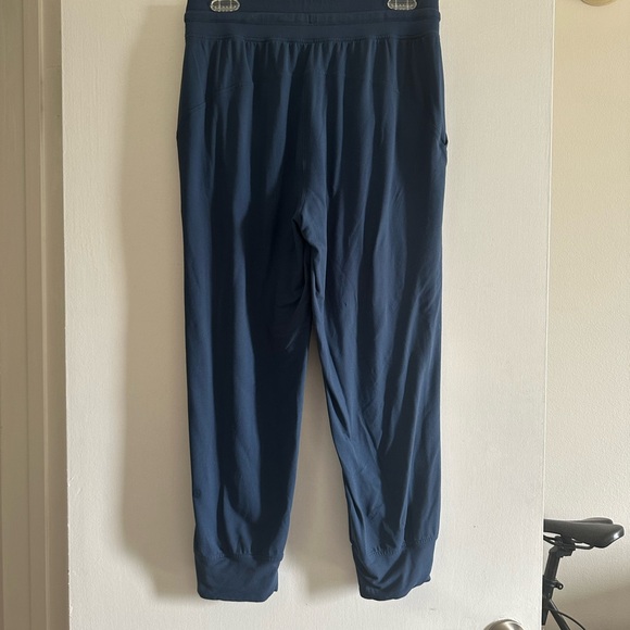 Lululemon Athletica Mineral Blue Ready to Rulu High Rise Cropped Jogger Size 8 - Picture 9 of 11
